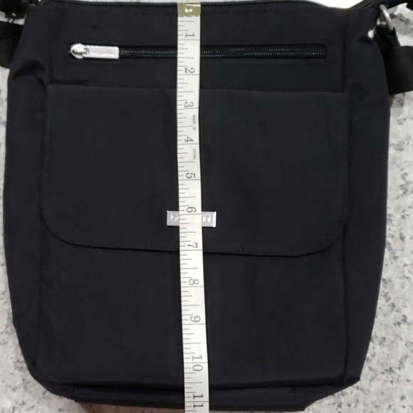 Baggalini Bag - Picture 9 of 10